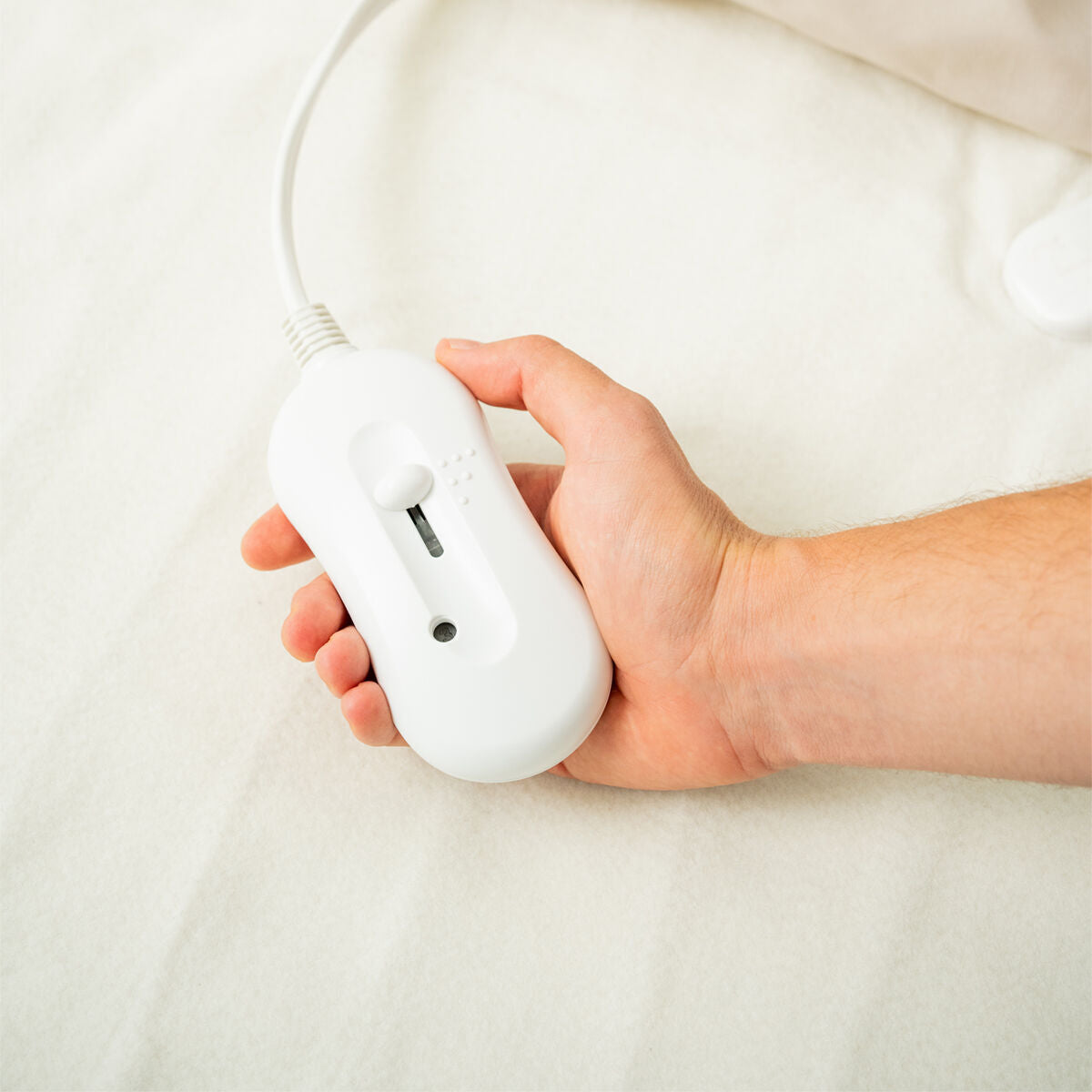V2H950D002520ED581F948BB2602BFA8B97R7696700P3